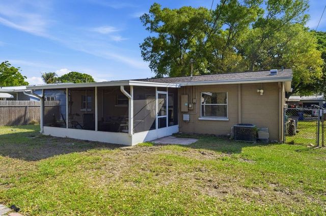 8520 109TH WAY, Seminole, FL 33772