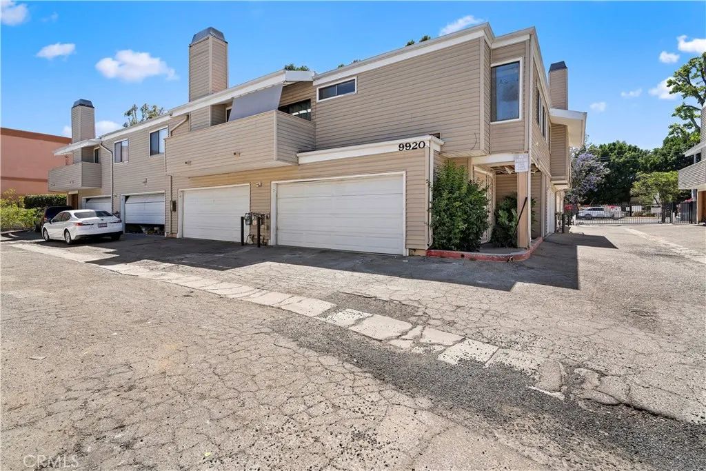 9920 Sepulveda, Los Angeles, CA 91345