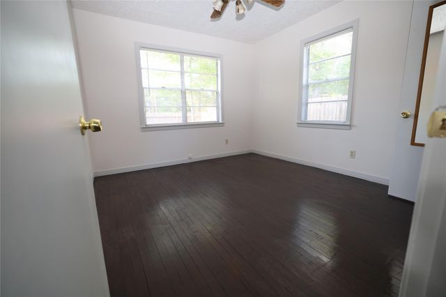 21702 E Memorial Drive, Porter, TX 77365