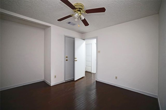 21702 E Memorial Drive, Porter, TX 77365