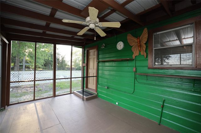 21702 E Memorial Drive, Porter, TX 77365