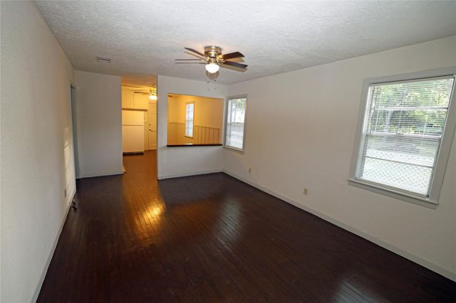 21702 E Memorial Drive, Porter, TX 77365