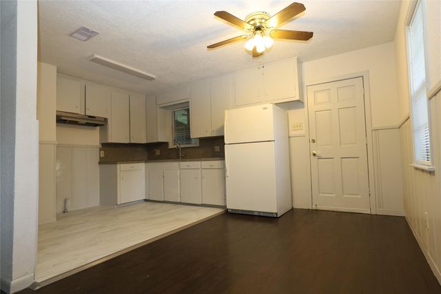 21702 E Memorial Drive, Porter, TX 77365