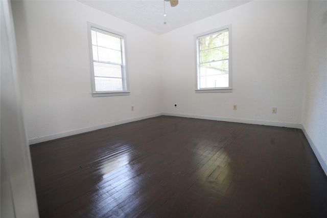 21702 E Memorial Drive, Porter, TX 77365