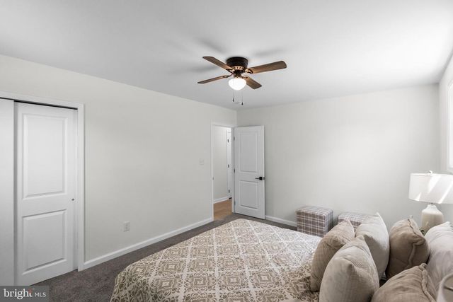 1051 BRADFORD DR, Williamstown, NJ 08094