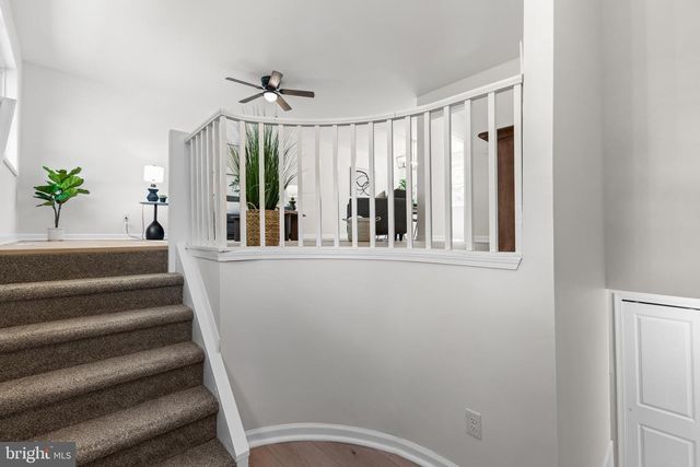 1051 BRADFORD DR, Williamstown, NJ 08094