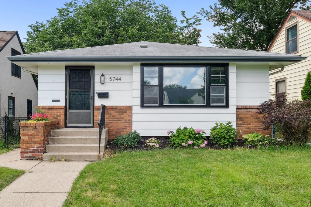 5744 22nd Avenue S, Minneapolis, MN 55417