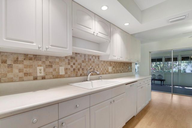 8574 SE Seagrape Way, Hobe Sound, FL 33455