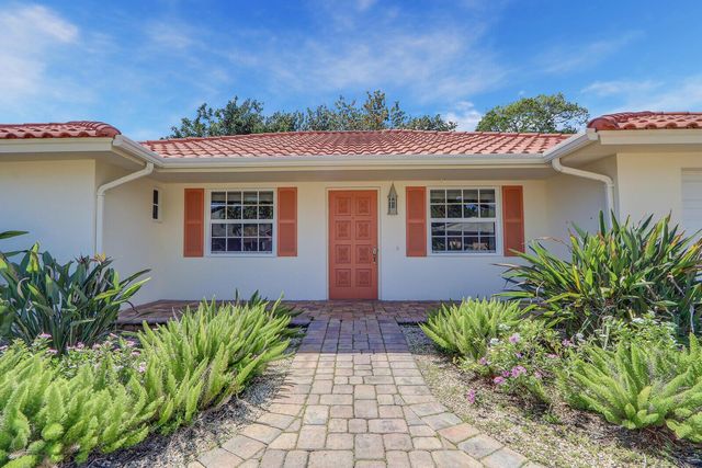 8574 SE Seagrape Way, Hobe Sound, FL 33455