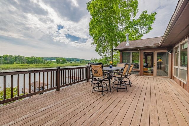 7386 Rose Avenue, Huron, NY 14590