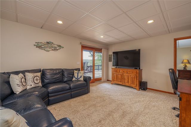 7386 Rose Avenue, Huron, NY 14590