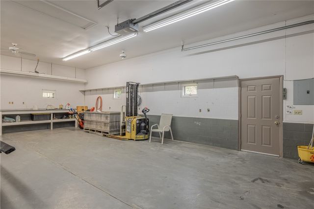 7386 Rose Avenue, Huron, NY 14590