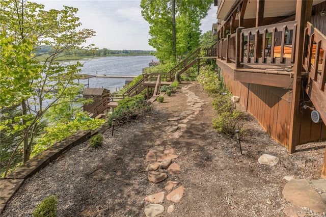 7386 Rose Avenue, Huron, NY 14590