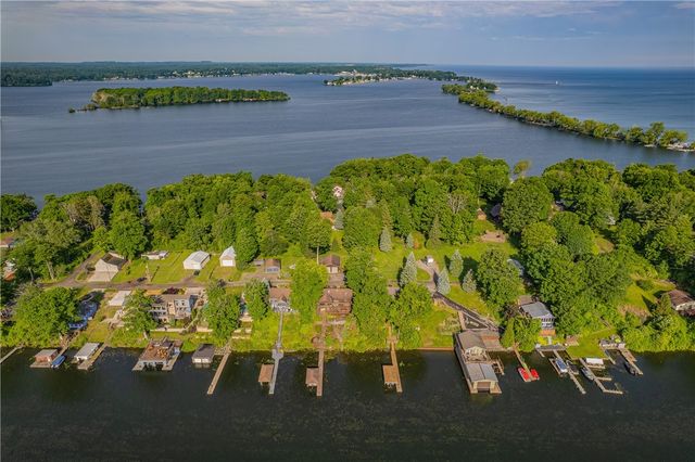 7386 Rose Avenue, Huron, NY 14590