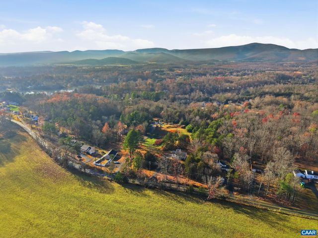 2093 SWIFT RUN RD, Ruckersville, VA 22968