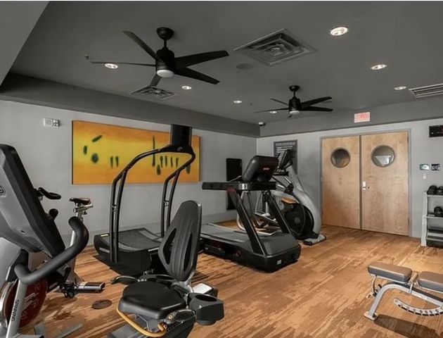 600 12th Ave S Apt 202, Nashville, TN 37203
