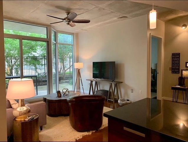 600 12th Ave S Apt 202, Nashville, TN 37203