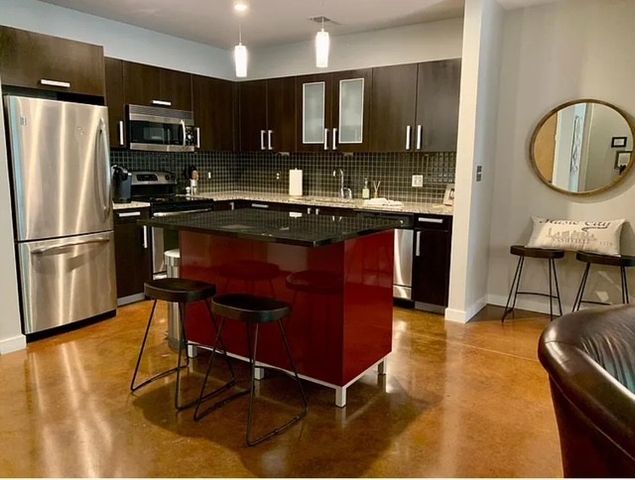 600 12th Ave S Apt 202, Nashville, TN 37203