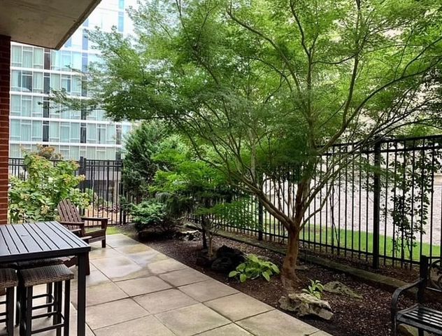 600 12th Ave S Apt 202, Nashville, TN 37203