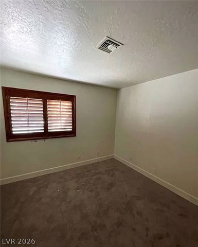 7664 Angel Crest Circle, Las Vegas, NV 89117