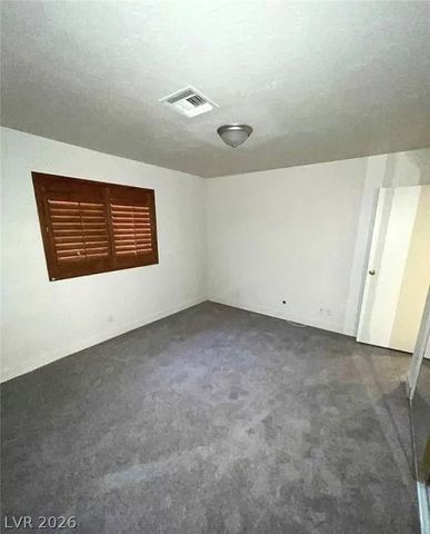 7664 Angel Crest Circle, Las Vegas, NV 89117