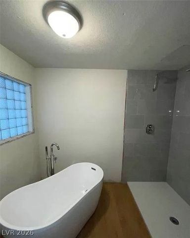 7664 Angel Crest Circle, Las Vegas, NV 89117