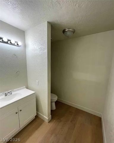 7664 Angel Crest Circle, Las Vegas, NV 89117
