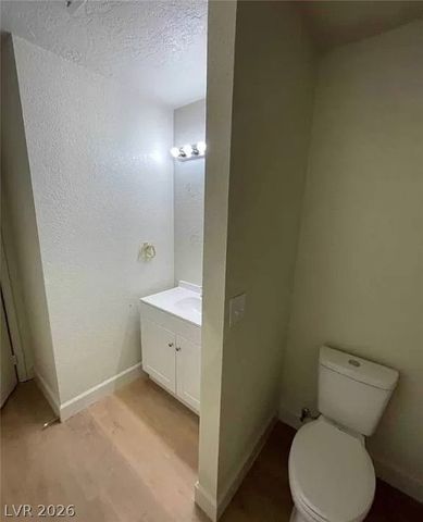 7664 Angel Crest Circle, Las Vegas, NV 89117