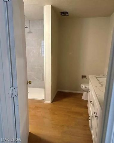 7664 Angel Crest Circle, Las Vegas, NV 89117