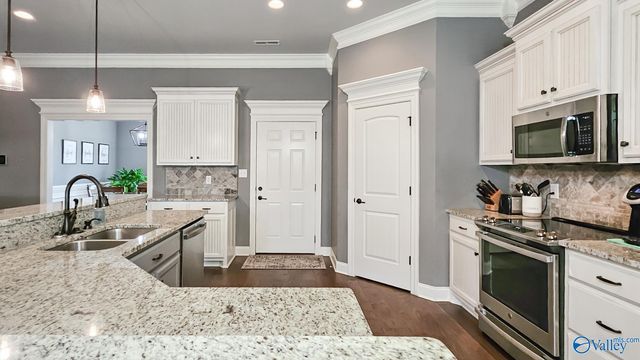 25257 Nettlebrooke Drive, Athens, AL 35613