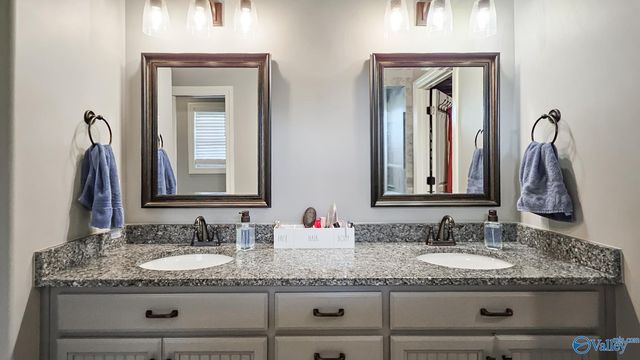 25257 Nettlebrooke Drive, Athens, AL 35613
