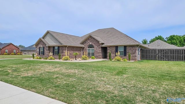25257 Nettlebrooke Drive, Athens, AL 35613
