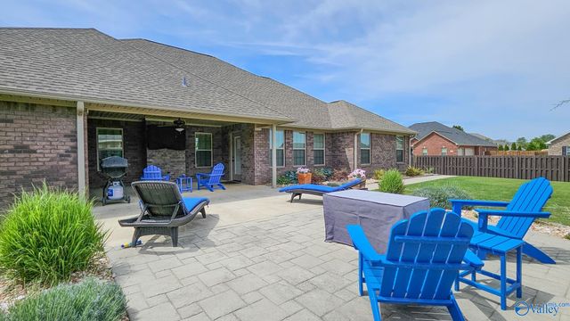 25257 Nettlebrooke Drive, Athens, AL 35613