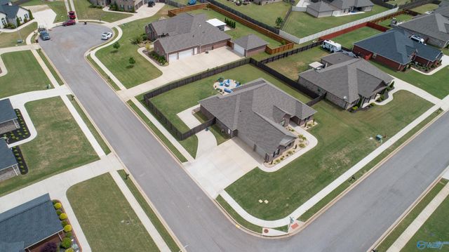 25257 Nettlebrooke Drive, Athens, AL 35613
