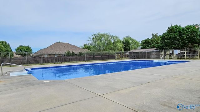 25257 Nettlebrooke Drive, Athens, AL 35613