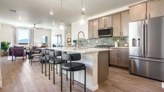 1436 Calle Breve Street NW, Los Lunas, NM 87031