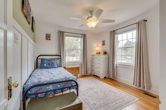 2220 Cypress Street, Kingsport, TN 37664