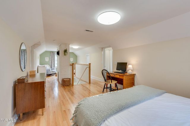 2220 Cypress Street, Kingsport, TN 37664