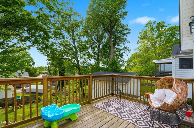 2220 Cypress Street, Kingsport, TN 37664