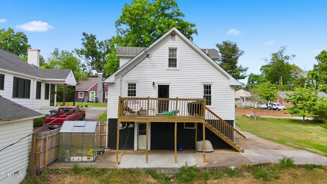 2220 Cypress Street, Kingsport, TN 37664