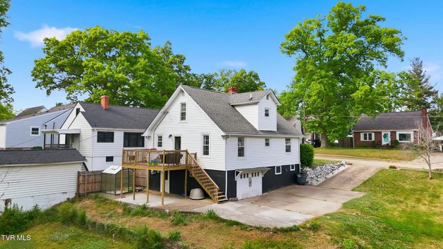 2220 Cypress Street, Kingsport, TN 37664