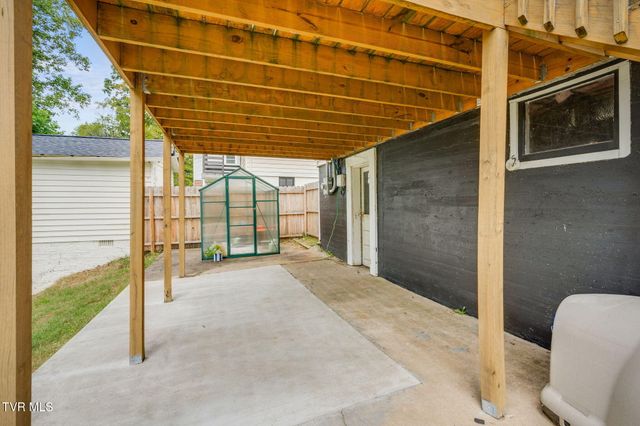 2220 Cypress Street, Kingsport, TN 37664