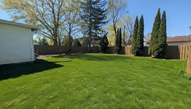 19 N School Street, Mayville, WI 53050