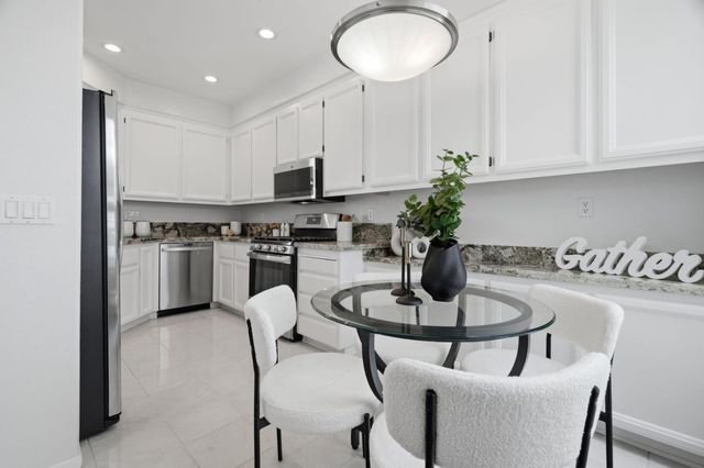 575 Shoal Circle, Redwood Shores, CA 94065