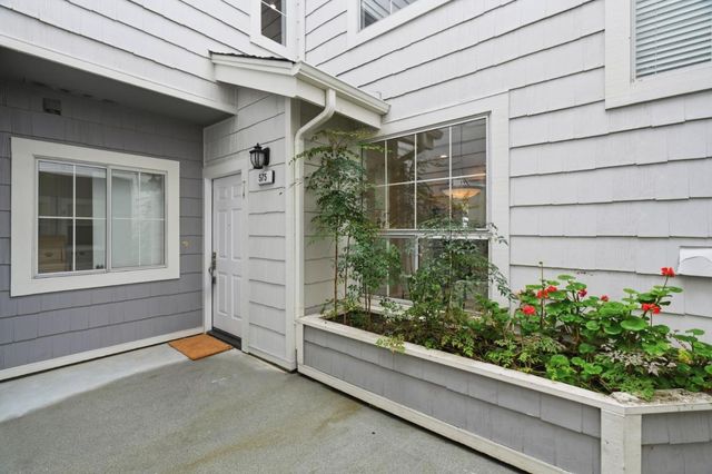 575 Shoal Circle, Redwood Shores, CA 94065