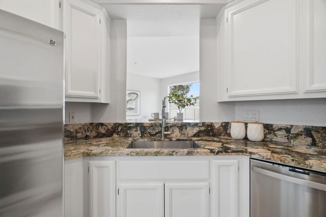 575 Shoal Circle, Redwood Shores, CA 94065