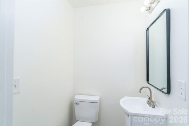 2136 W NC 150 Highway, Lincolnton, NC 28092