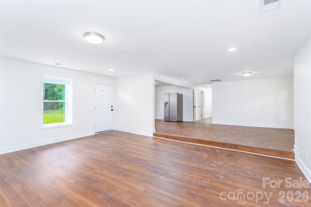2136 W NC 150 Highway, Lincolnton, NC 28092