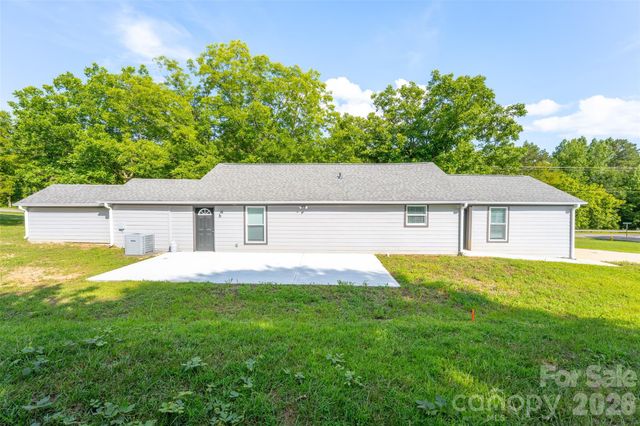 2136 W NC 150 Highway, Lincolnton, NC 28092