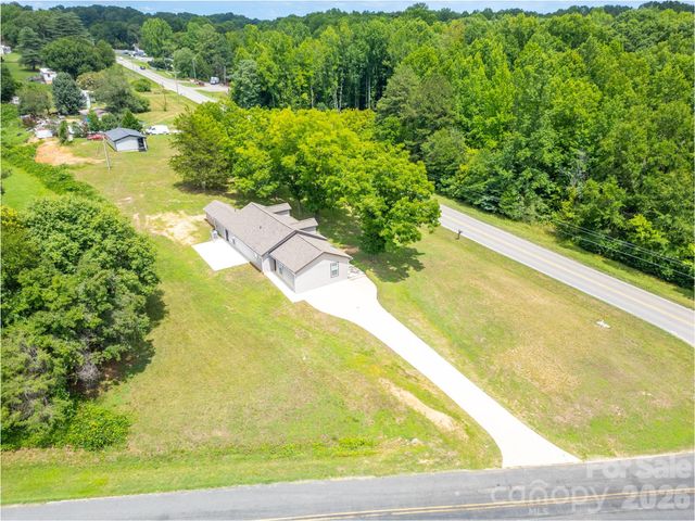 2136 W NC 150 Highway, Lincolnton, NC 28092